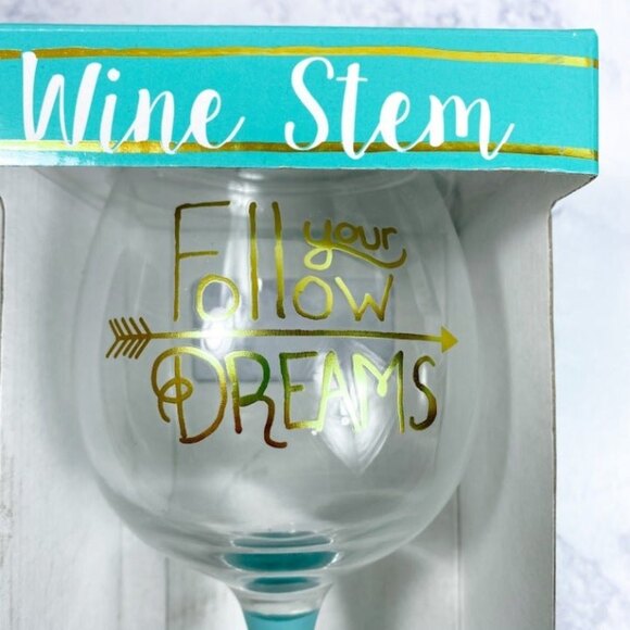 *NWT* 'Follow Your Dreams' Wine Glass / Wine Stem 18oz - Picture 2 of 2